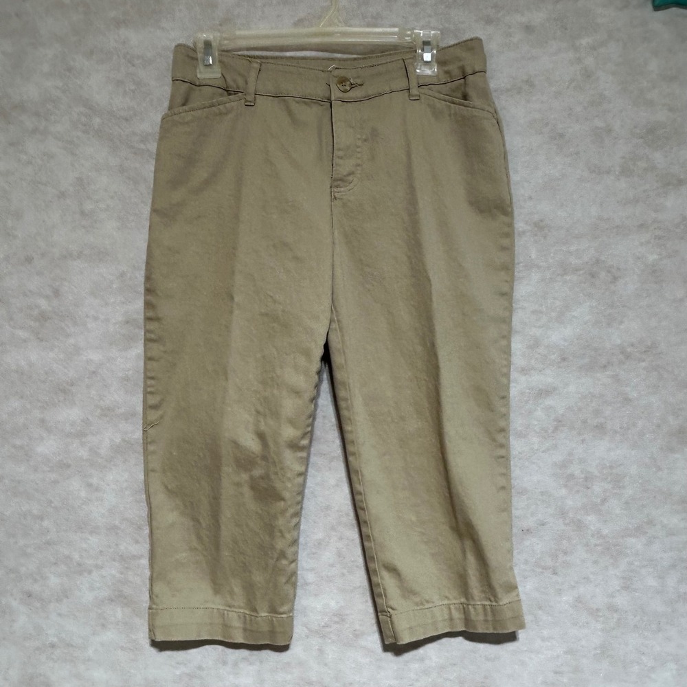 St Johns Bay Womens Khaki Capri Pants Tan Stretch Cropped Chino Size 8